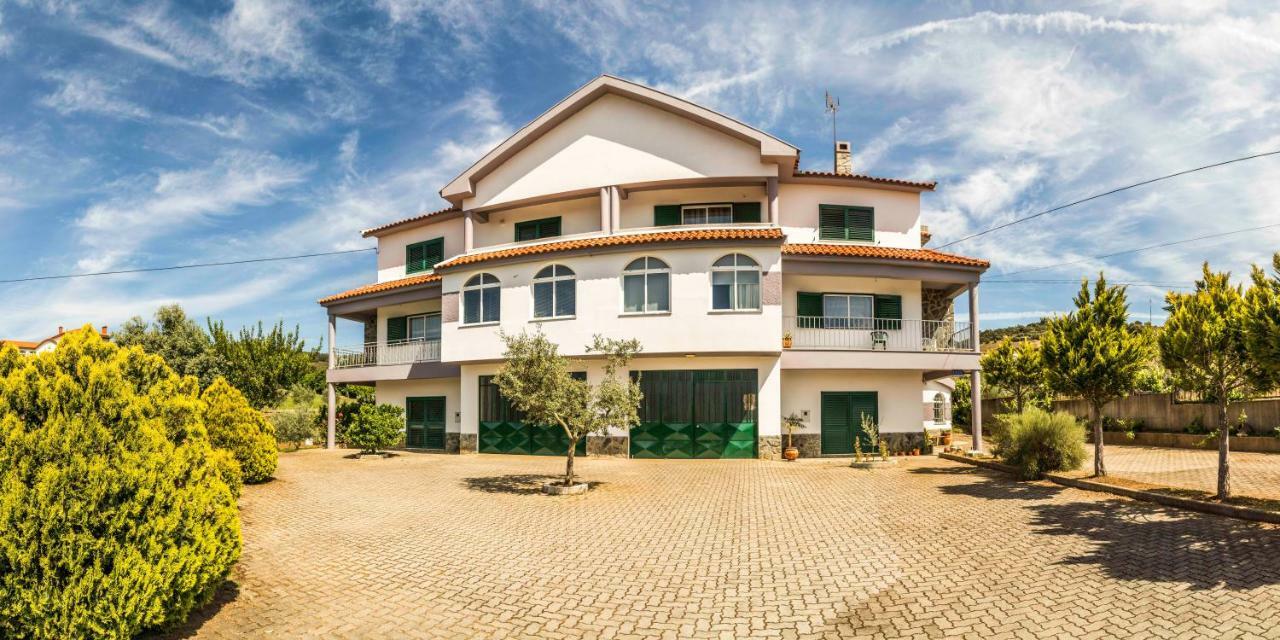 Casa Do Luzio Villa มาเซโด เด กาบาเลย์รอส ภายนอก รูปภาพ